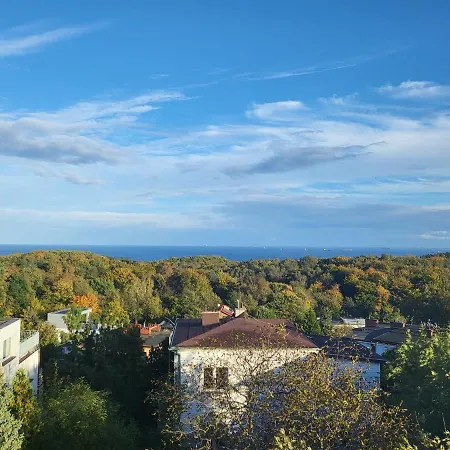 Nad Klifem Sea View شقة